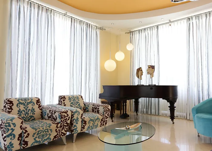 Alexandra Golden Boutique Hotel-adults Only 크리시 아모우디아