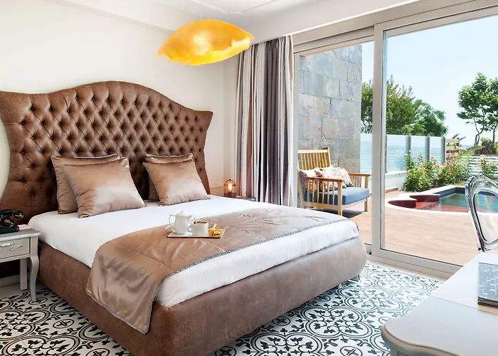 Alexandra Golden Boutique Hotel-adults Only 호텔 크리시 아모우디아