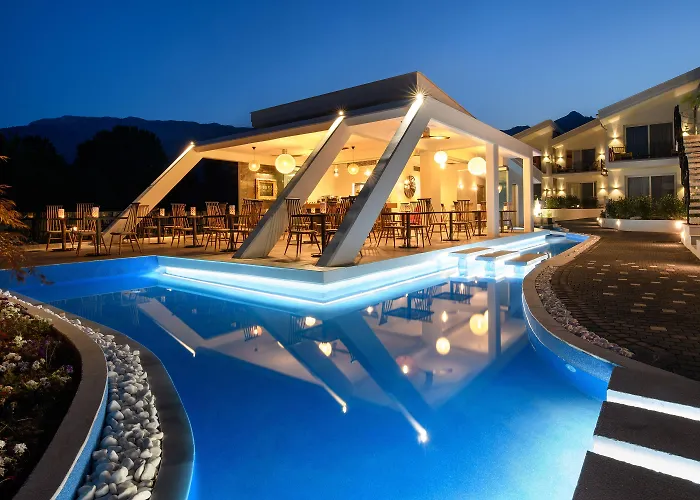 호텔 Alexandra Golden Boutique Hotel-adults Only 크리시 아모우디아