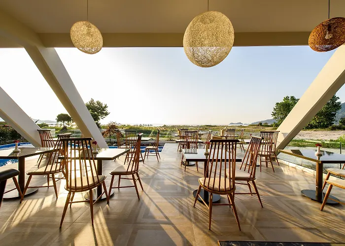 Alexandra Golden Boutique Hotel-adults Only 호텔 크리시 아모우디아