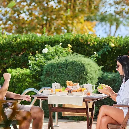 Alexandra Golden Family (adults Only) 5*